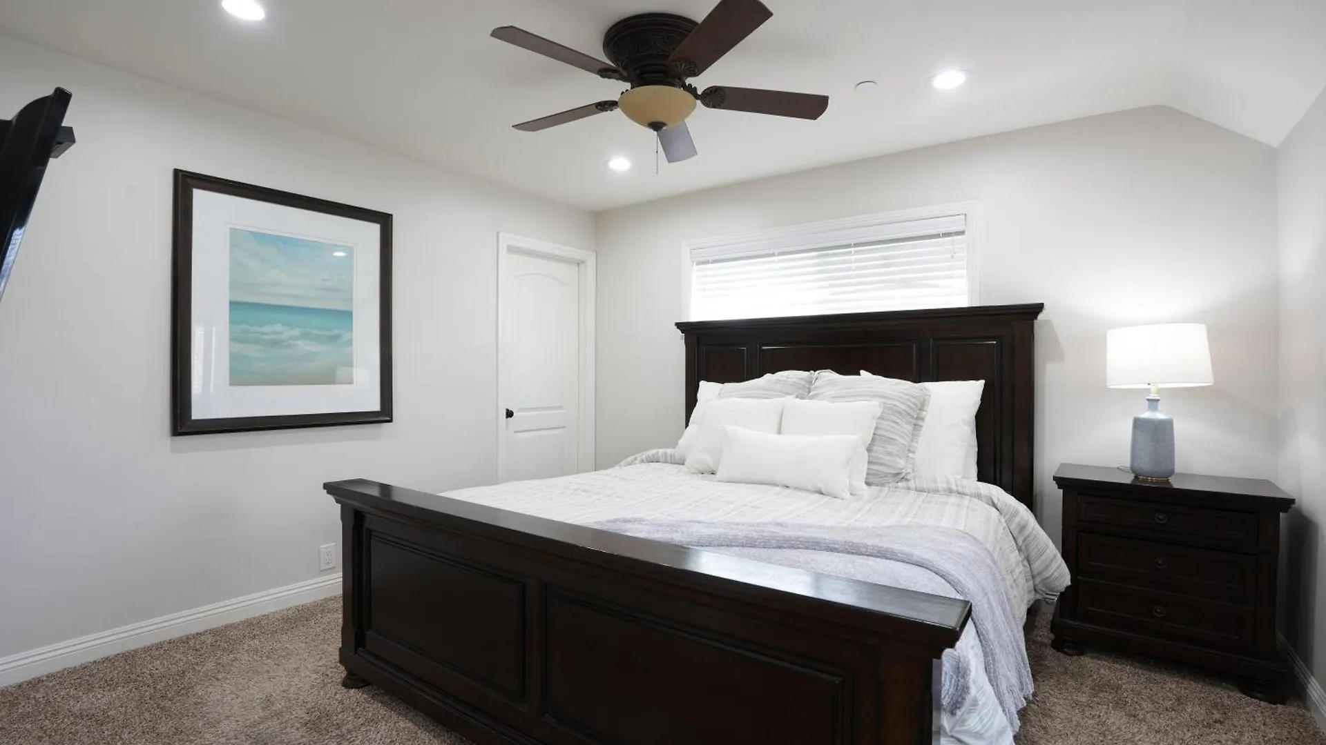 Destination #01 Villa Anaheim